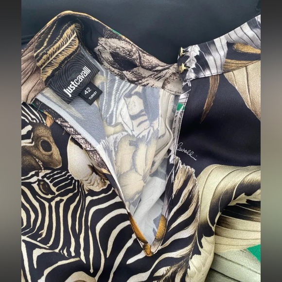 Just Cavalli satin top 3/4 sleeve - Picture 2 of 13